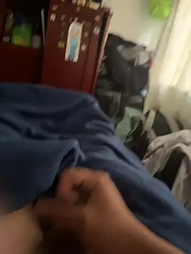 Snapshot of cris1122 chatting on 02-10-26, 01:04 cris1122 online show from 02-10-26, 01:04