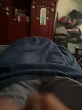 Snapshot of cris1122 chatting on 02-19-26, 01:07 cris1122 online show from 02-19-26, 01:07