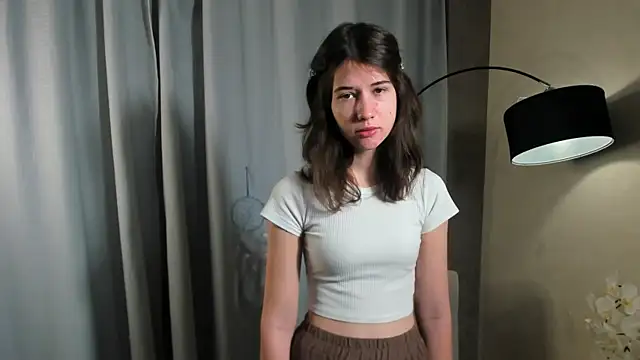 MarilynMun online show from 11-26-25, 02:23