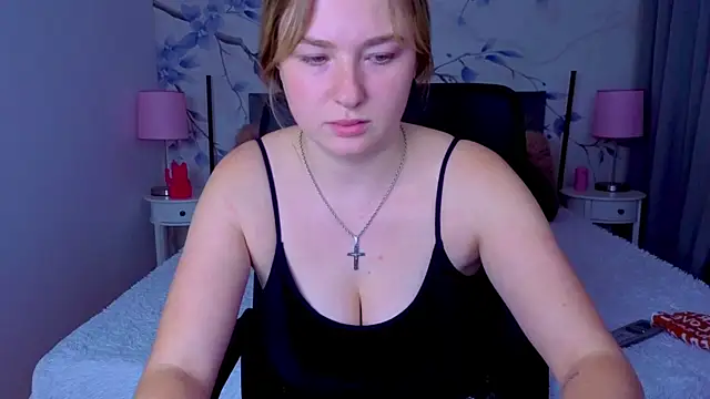 Snapshot of Sweetie_kitty1 chatting on 11-18-25, 03:27 Sweetie kitty1 online show from 11-18-25, 03:27