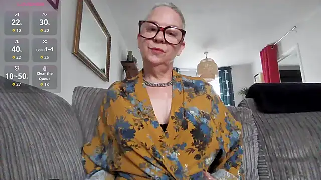 Snapshot of missyb_x chatting on 11-29-25, 11:24 missyb x online show from 11-29-25, 11:24