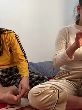 pitty mymi online show from 12-19-25, 07:04