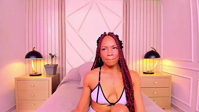 LailaDavidson online show from 11-30-25, 01:04