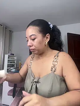 IvannaClaire online show from 12-20-25, 11:50