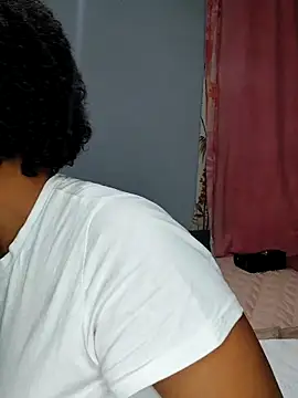 Snapshot of Naive618 chatting on 11-23-25, 01:05 Naive618 online show from 11-23-25, 01:05