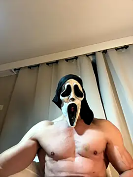Luna MaskedMan online show from 11-30-25, 09:19