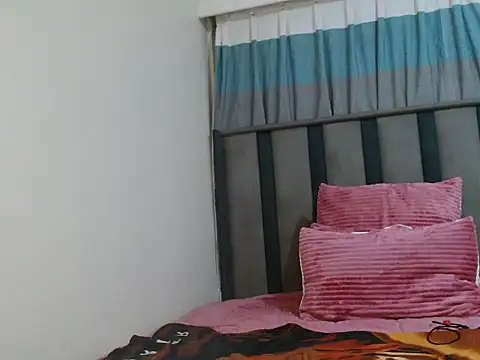 SlimEbonydoll online show from 11-28-25, 12:30