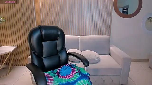 ZaraKafruni online show from 02-12-26, 04:07