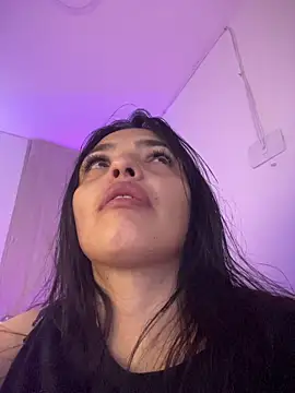 LaraDanverss online show from 12-19-25, 11:45