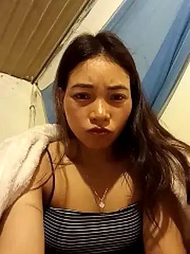 Snapshot of _Su-Su_ chatting on 02-08-26, 12:03 Su-Su online show from 02-08-26, 12:03