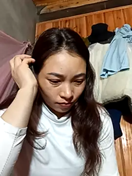 Snapshot of _Su-Su_ chatting on 02-14-26, 02:25 Su-Su online show from 02-14-26, 02:25