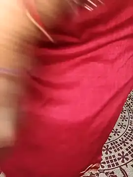 Snapshot of Desi_Hot_Queen chatting on 11-22-25, 03:27 Desi Hot Queen online show from 11-22-25, 03:27