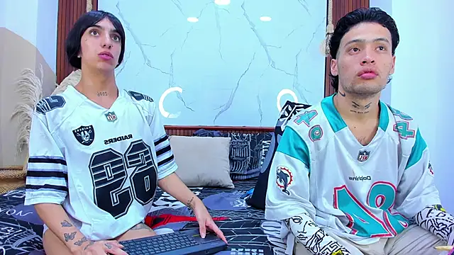 Loversinfire2 online show from 02-24-26, 03:43