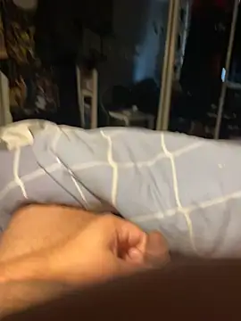 Snapshot of ToyloverJay chatting on 12-22-25, 01:41 ToyloverJay online show from 12-22-25, 01:41