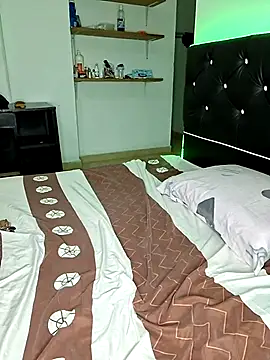 pamela Tiny online show from 03-30-26, 01:50