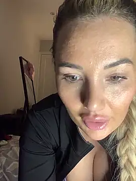 xoxohan11 online show from 03-26-26, 10:04