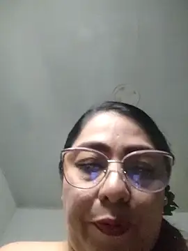 Snapshot of __Nahomi chatting on 12-04-25, 08:39 Nahomi online show from 12-04-25, 08:39