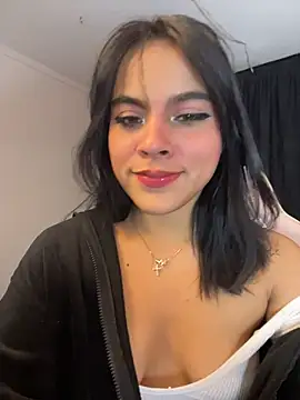 Sophie wyld online show from 12-14-25, 01:11