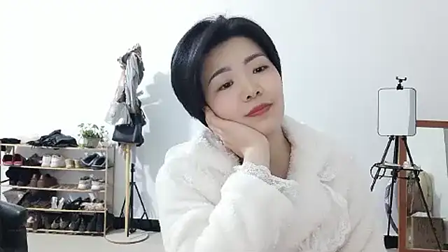 adele8731 online show from 12-18-25, 02:56