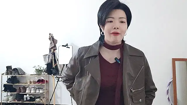 adele8731 online show from 01-14-26, 04:18