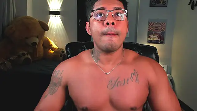 LEONHDZ online show from 11-21-25, 05:28