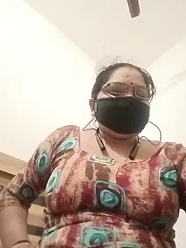 Snapshot of Menka_cut34 chatting on 06-14-26, 10:45 Menka cut34 online show from 06-14-26, 10:45