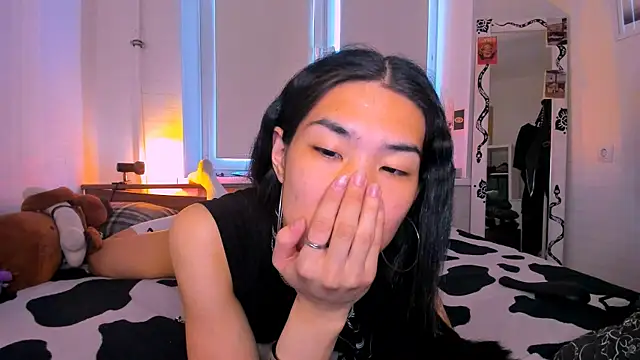 asiancvnttt online show from 04-20-26, 03:37