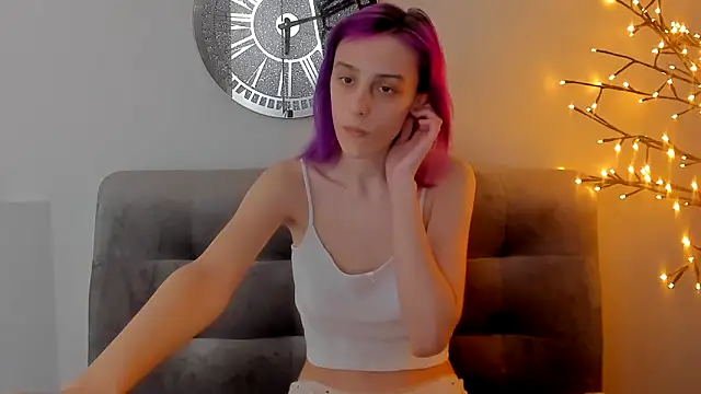 MiilaGlow online show from 03-25-26, 02:12