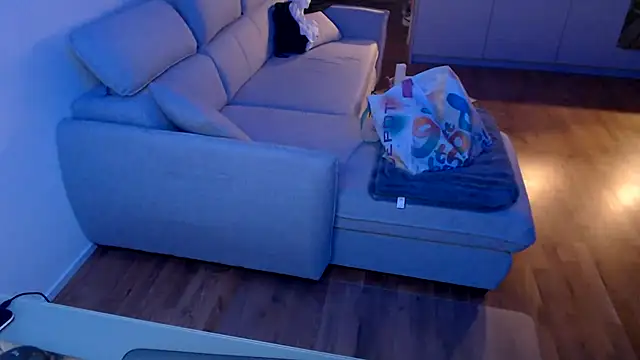 Buidapest online show from 02-02-26, 04:00