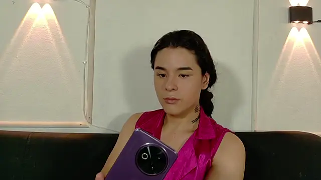 Snapshot of Angel-umbra chatting on 05-21-26, 11:01 Angel-umbra online show from 05-21-26, 11:01