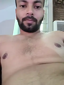Snapshot of hunterr1593 chatting on 05-31-26, 02:42 hunterr1593 online show from 05-31-26, 02:42