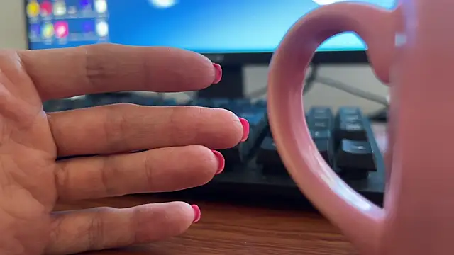 Snapshot of inked_witch chatting on 09-23-25, 03:48 inked witch online show from 09-23-25, 03:48