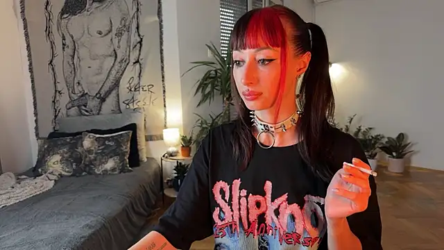 Snapshot of inked_witch chatting on 10-15-25, 01:22 inked witch online show from 10-15-25, 01:22