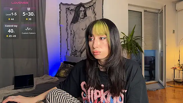 Snapshot of inked_witch chatting on 11-18-25, 03:05 inked witch online show from 11-18-25, 03:05