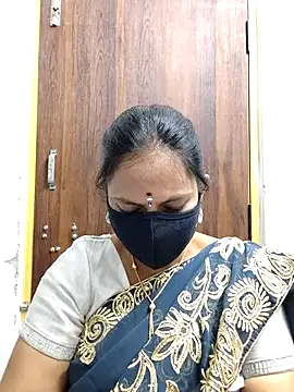 Queen-Neha online show from 04-19-26, 01:10