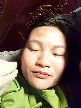 Lee-Thee online show from 11-30-25, 04:33