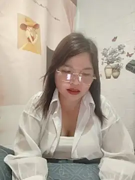 Snapshot of Cover-baa chatting on 04-18-26, 03:54 Cover-baa online show from 04-18-26, 03:54