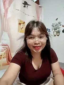 Snapshot of Cover-baa chatting on 05-16-26, 11:03 Cover-baa online show from 05-16-26, 11:03