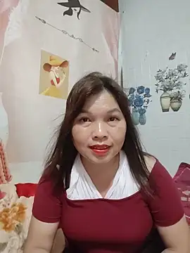 Snapshot of Cover-baa chatting on 05-18-26, 11:49 Cover-baa online show from 05-18-26, 11:49