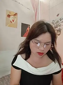 Snapshot of Cover-baa chatting on 05-20-26, 05:46 Cover-baa online show from 05-20-26, 05:46