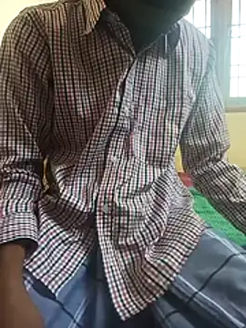 Snapshot of Shadow_Guy chatting on 12-04-25, 04:44 Shadow Guy online show from 12-04-25, 04:44