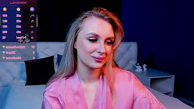 Snapshot of KiraRuiz chatting on 02-17-26, 10:27 KiraRuiz online show from 02-17-26, 10:27