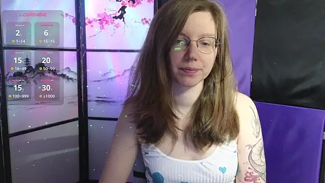 Snapshot of scarlettsrose chatting on 06-16-26, 08:28 scarlettsrose online show from 06-16-26, 08:28