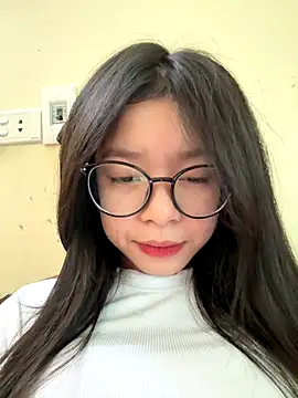 Snapshot of mau155_ chatting on 11-20-25, 12:22 mau155 online show from 11-20-25, 12:22