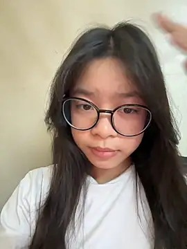 Snapshot of mau155_ chatting on 12-15-25, 08:46 mau155 online show from 12-15-25, 08:46