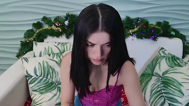 Snapshot of SexyEileen- chatting on 12-21-25, 02:24 SexyEileen- online show from 12-21-25, 02:24