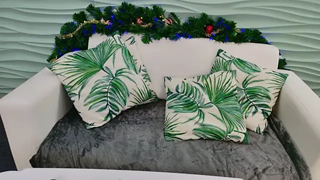 Snapshot of SexyEileen- chatting on 01-11-26, 12:21 SexyEileen- online show from 01-11-26, 12:21