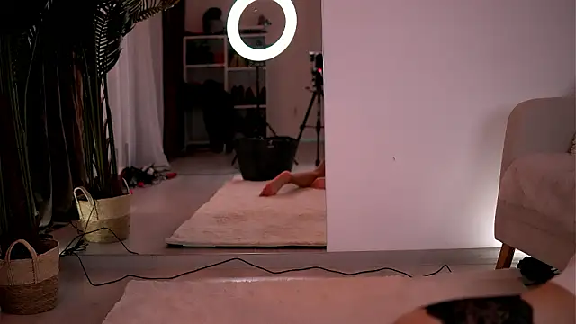 Snapshot of LuvCaprice chatting on 03-18-26, 11:08 LuvCaprice online show from 03-18-26, 11:08