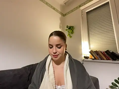 BBoglarka online show from 11-26-25, 03:35