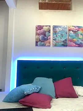 LunaSP99 online show from 11-21-25, 09:02